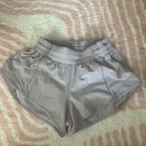 Lululemon Hotty Hot shorts 2.5